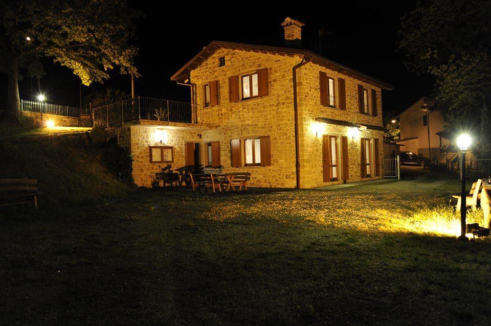 Agriturismo Il Falco Del Monte Fumaiolo Alfero Exteriör bild