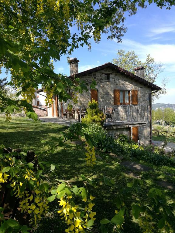 Agriturismo Il Falco Del Monte Fumaiolo Alfero Exteriör bild